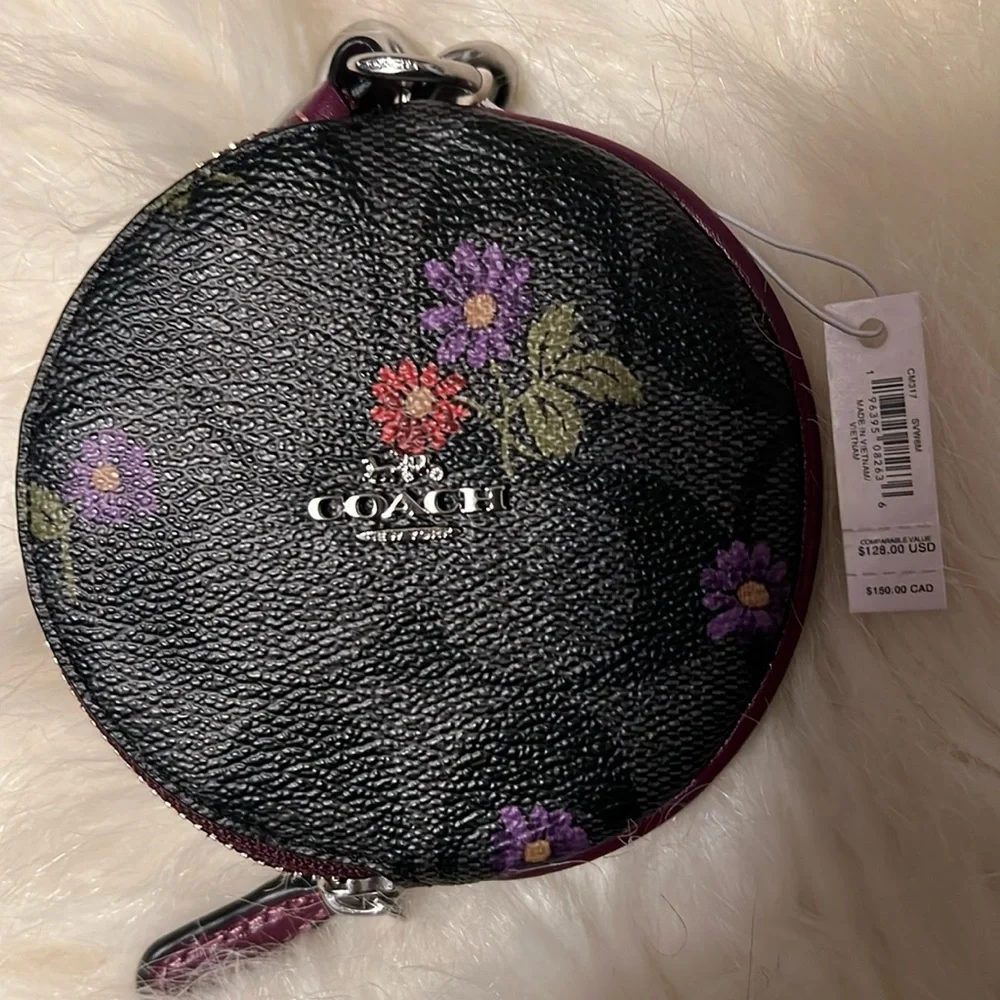Coach Circular Coin Pouch In Signature Canas With Country Floral Print